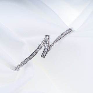 18ct White Gold Diamond Set Crossover Hinged Bangle 0.6ct
