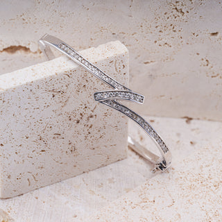 18ct White Gold Diamond Set Crossover Hinged Bangle 0.6ct