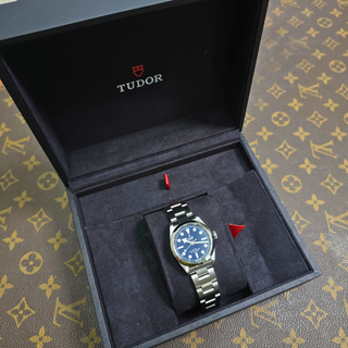 Tudor Black Bay Ladies Watch 32mm Automatic - 79580 Blue Dial (2023) Full Set