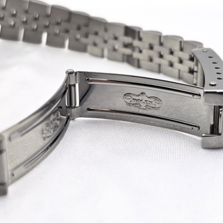 Rolex Ladies' Date 79240 - Automatic - 26mm - Custom Diamond & White Gold Bezel with White Dial