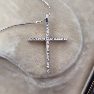 18ct White Gold Diamond Set Cross Pendant Necklace