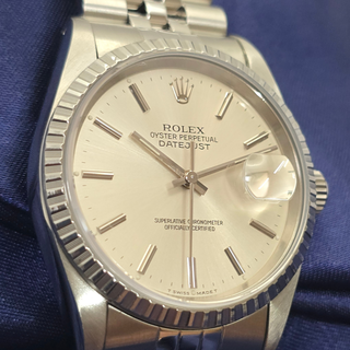 Rolex Datejust 16220 - 36mm - Automatic - Steel Jubilee Bracelet - Silver Dial - Full Set (1995)