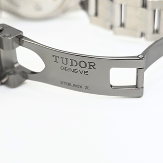 Tudor Black Bay Ladies Watch 32mm Automatic - 79580 Blue Dial (2023) Full Set