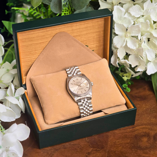 Rolex Datejust 16220 - 36mm - Automatic - Steel Jubilee Bracelet - Silver Dial - Full Set (1995)