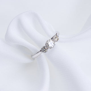 Antique 18ct Gold And Platinum Old Cut 0.5ct Diamond Trilogy Ring