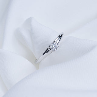 18ct White Gold 0.3ct Diamond Vera Wang Love Solitaire Ring