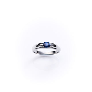 18ct White Gold Natural Blue Sapphire Pinky Ring