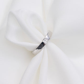 18ct White Gold 0.15ct Princess Cut Diamond Wedding Band Ring