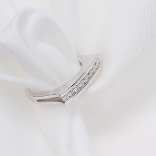 18ct White Gold 0.5ct Diamond Modernist Channel Set Half Eternity Ring
