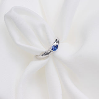 18ct White Gold Natural Blue Sapphire Pinky Ring
