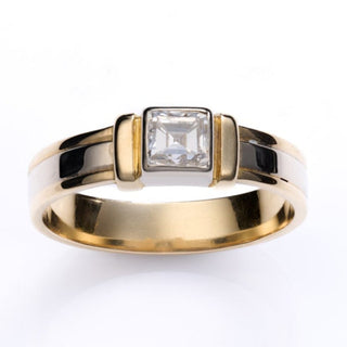 18ct Yellow And White Gold Two Tone 0.4ct Step Cut Diamond Solitaire Band Ring