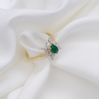 18ct Yellow Gold Pear Cut Diamond And Emerald Cluster Dress Ring