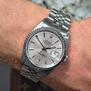Rolex Datejust 16220 - 36mm - Automatic - Steel Jubilee Bracelet - Silver Dial - Full Set (1995)