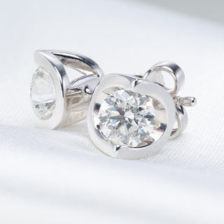 18ct White Gold 1ct Diamond Round Brilliant Cut Stud Earrings