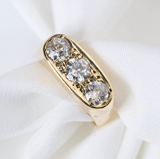 18ct Yellow Gold 1.8ct Diamond Unisex Trilogy Ring
