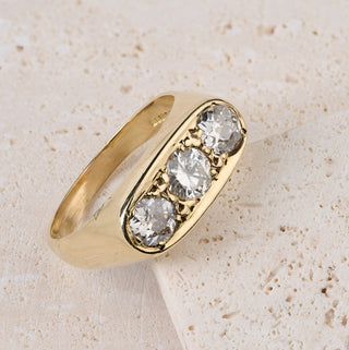 18ct Yellow Gold 1.8ct Diamond Unisex Trilogy Ring