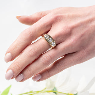 18ct Yellow Gold 1.8ct Diamond Unisex Trilogy Ring
