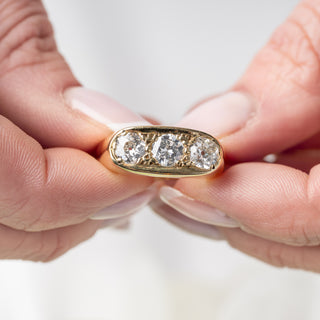 18ct Yellow Gold 1.8ct Diamond Unisex Trilogy Ring