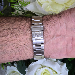 Rolex Explorer II Model 16570 - Black Dial & Stainless Steel Oyster Bracelet (1997)