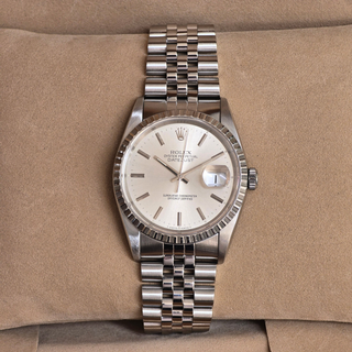 Rolex Datejust 16220 - 36mm - Automatic - Steel Jubilee Bracelet - Silver Dial - Full Set (1995)
