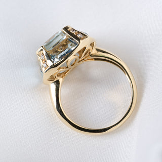 18ct Yellow Gold Aquamarine 3D Five Stone Interlocking Dress Ring