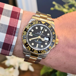 Rolex GMT-Master II - 116713LN - Gold & Steel - 2011 - Full Set + Rolex Service - Immaculate