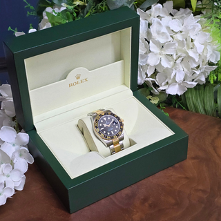 Rolex GMT-Master II - 116713LN - Gold & Steel - 2011 - Full Set + Rolex Service - Immaculate