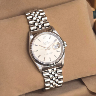 Rolex Datejust 16220 - 36mm - Automatic - Steel Jubilee Bracelet - Silver Dial - Full Set (1995)