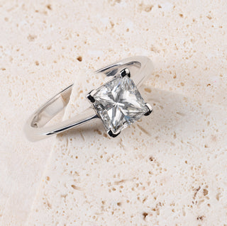 Platinum 1.5ct Princess Cut Diamond Solitaire Ring VVS2