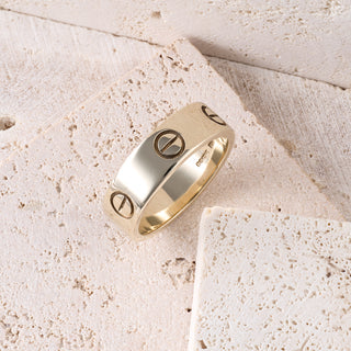 9ct Yellow Gold Unisex Designer Style Band Love Ring