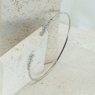 18ct White Gold Diamond Slender Bangle – Graduated Diamond Set – 65mm