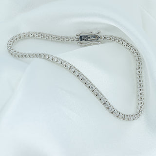 18ct White Gold 2.28ct Diamond Line Tennis Bracelet - 7"