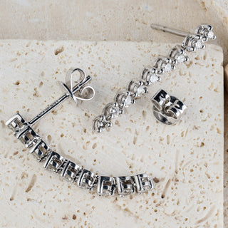 18ct White Gold 0.20ct Diamond Dangle Drop Earrings - 25mm