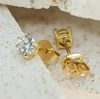 18ct Yellow Gold Diamond Stud Earrings – 1.00ct Total – G SI2