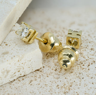 18ct Yellow Gold Princess Cut Diamond Stud Earrings – 0.50ct Total