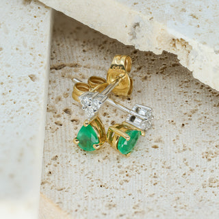 18ct Two-Tone Gold Emerald & Diamond Teardrop Earrings – Pear Cut