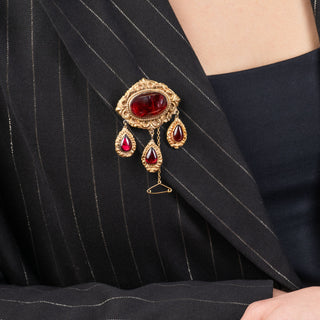 Victorian 15ct Yellow Gold Cabochon Garnet Brooch – Circa 1850s