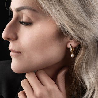 18ct Yellow Gold Diamond And Pearl Dropper Earrings