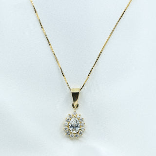 18ct Yellow Gold 0.65ct Pear-Cut Natural Diamond Cluster Pendant & 18-Inch Chain – 3.4g