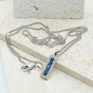 18ct White Gold 0.50ct Sapphire & Diamond Art Deco-Style Pendant Necklace – 18–20 Inch – 6.3g