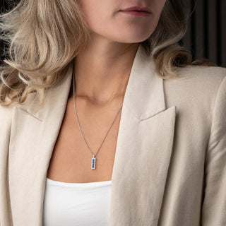 18ct White Gold 0.50ct Sapphire & Diamond Art Deco-Style Pendant Necklace – 18–20 Inch – 6.3g