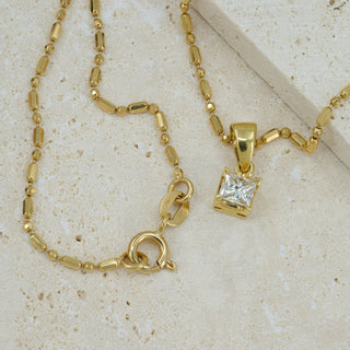 18ct Yellow Gold Princess Cut Diamond Solitaire Pendant Necklace – 0.45ct – 18”