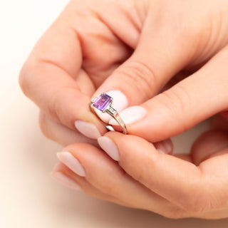 Art Deco 18ct White Gold 1ct Emerald Cut Amethyst & Diamond Ring