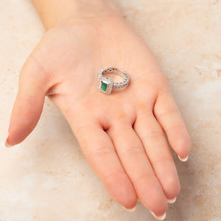 18ct White Gold 0.75ct Emerald & 1ct Diamond Cluster Ring