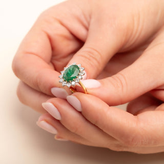 18ct Yellow Gold 2ct Emerald & 0.75ct Diamond Cluster Ring