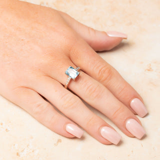 18ct White Gold Emerald Cut Aquamarine & Diamond Ring