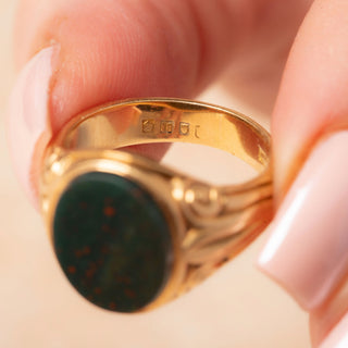 Antique 18ct Yellow Gold Bloodstone Signet Ring