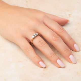 Vintage 18ct Yellow Gold Three Stone 1.26ct Diamond Trilogy Ring