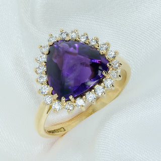 18ct Yellow Gold Diamond And Cabochon Amethyst Cluster Ring