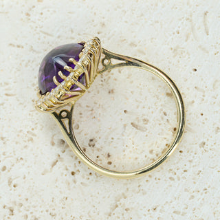 18ct Yellow Gold Diamond And Cabochon Amethyst Cluster Ring